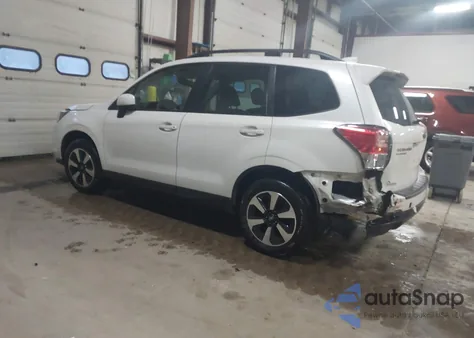 2018 Subaru Forester 2.5I Premium z USA, uszkodzony, nr VIN JF2SJAGC1JH451339